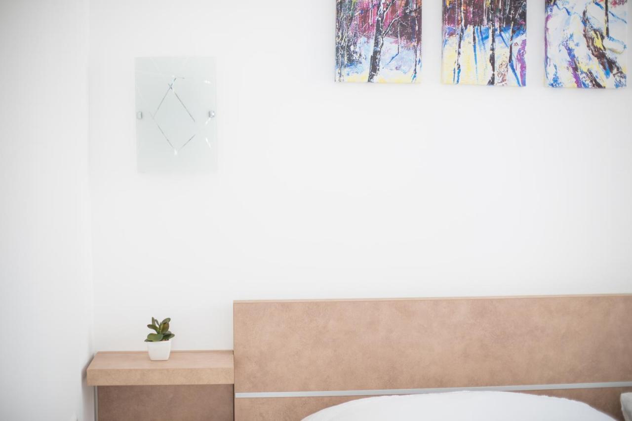 Apartman Roza Podstrana Bagian luar foto